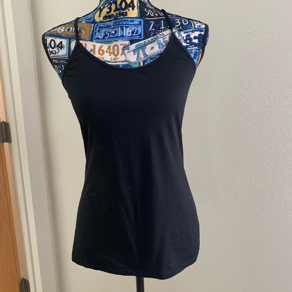 Arc’teryx tank top x2 - Picture 2 of 7